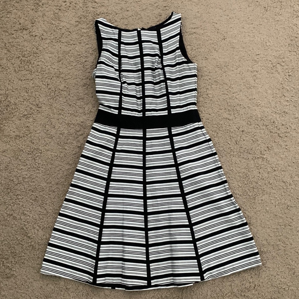EUC Black and White American Living Dress